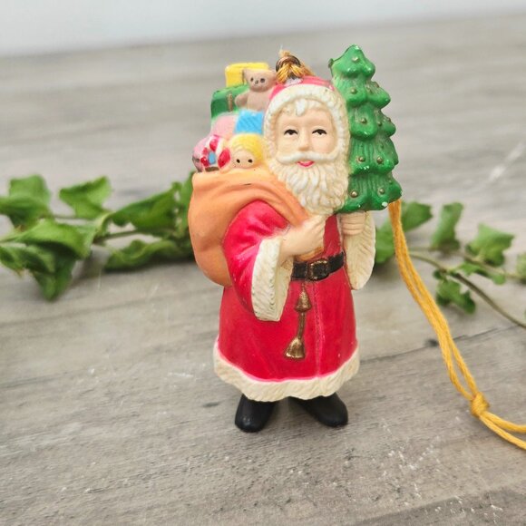 3/$15 ☀️ Vintage 1970s Santa Ornament – Plaster & Plastic – EUC – 10 cm x 2 cm - Picture 1 of 6
